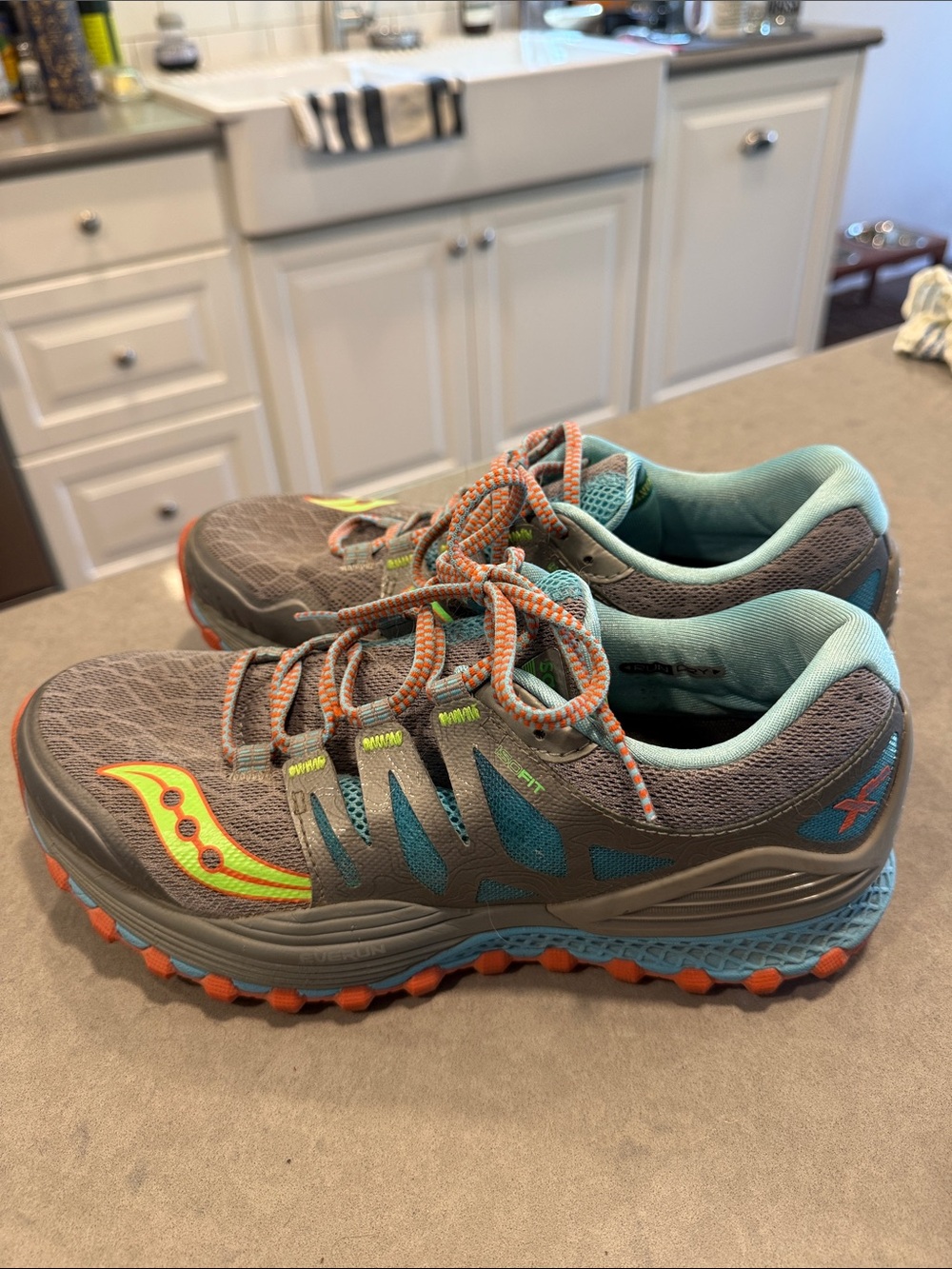 Saucony Gray Teal Orange Women's Trail Running Shoes size 9 like new